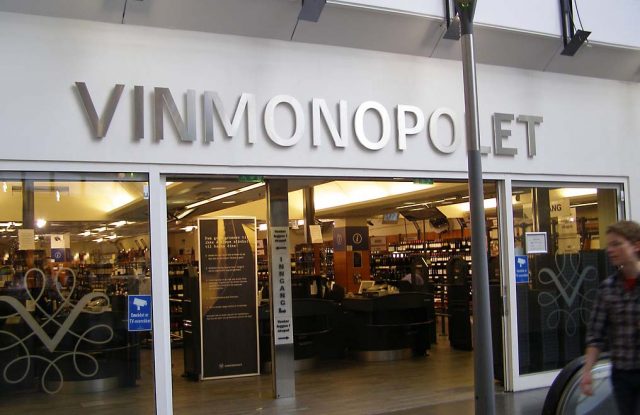 Foto av Vinmonopolets entre