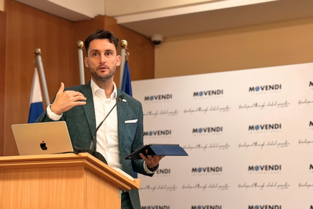 Maik Dünnbier, Movendi International